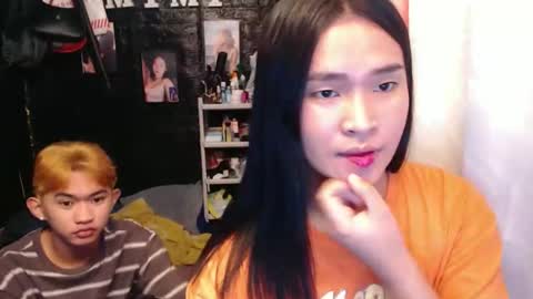 your_twinkletoes18 online show from 11/19/25, 06:30