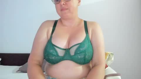 Snapshot of your_victoria chatting on 06/20/26, 06:00 Your Victoria online show from 06/20/26, 06:00