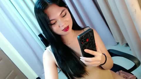 Hi its me Yna online show from 12/17/24, 06:09
