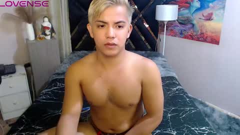 yourasian_bradley online show from 10/24/25, 12:01