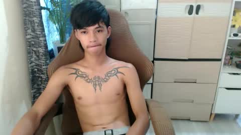 yourasian_eric online show from 04/14/26, 06:52