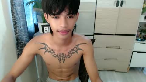 yourasian_eric online show from 04/25/26, 07:55