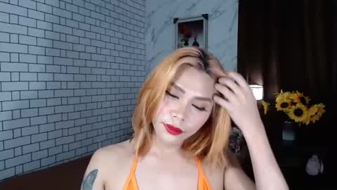 Snapshot of yourasianbigcock chatting on 09/22/25, 09:55 LEXI online show from 09/22/25, 09:55