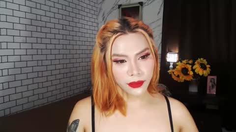 Snapshot of yourasianbigcock chatting on 10/01/25, 05:19 LEXI online show from 10/01/25, 05:19