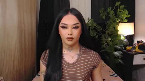 kim online show from 12/01/25, 09:03