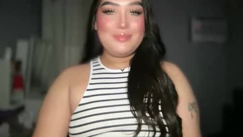 Snapshot of yourasianhotgirlxxx chatting on 11/26/25, 11:00 Ailah online show from 11/26/25, 11:00