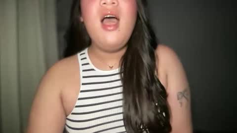 Snapshot of yourasianhotgirlxxx chatting on 11/28/25, 12:46 Ailah online show from 11/28/25, 12:46