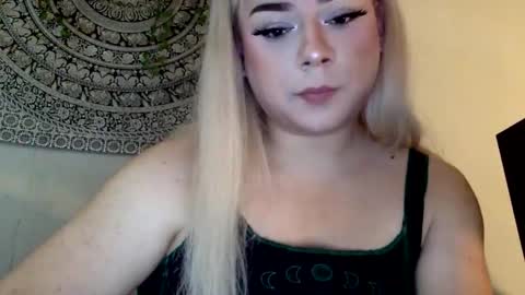 Snapshot of yourbabya chatting on 12/22/24, 07:21 Alexandria online show from 12/22/24, 07:21