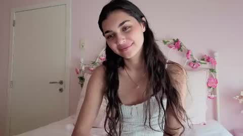 Snapshot of yourbella37 chatting on 06/26/26, 04:22 yourbella37 online show from 06/26/26, 04:22