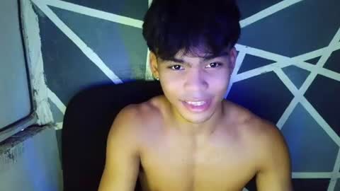 Snapshot of yourboycumrain chatting on 07/05/26, 04:41 rainy online show from 07/05/26, 04:41