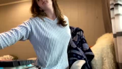 Snapshot of yourcreamyister chatting on 01/24/25, 10:32 creamysister online show from 01/24/25, 10:32