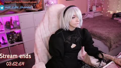 Snapshot of yourcutewaifu chatting on 04/17/26, 09:23 Lina Fansly online show from 04/17/26, 09:23