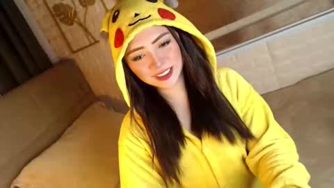 Snapshot of yourdevilsweettsx chatting on 11/20/25, 10:48 JEN online show from 11/20/25, 10:48