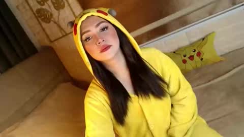 Snapshot of yourdevilsweettsx chatting on 11/22/25, 07:51 JEN online show from 11/22/25, 07:51