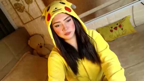 Snapshot of yourdevilsweettsx chatting on 12/14/25, 05:57 JEN online show from 12/14/25, 05:57