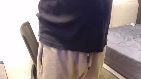 hornyedging online show from 04/17/26, 09:29