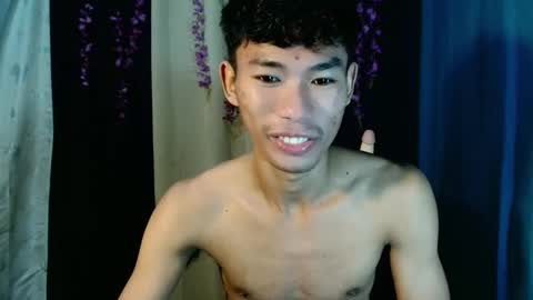 Snapshot of yourdreamboyx chatting on 12/04/24, 05:00 Rence online show from 12/04/24, 05:00