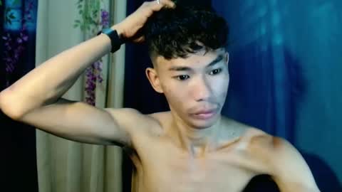 Snapshot of yourdreamboyx chatting on 12/11/24, 04:39 Rence online show from 12/11/24, 04:39