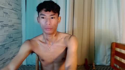 Snapshot of yourdreamboyx chatting on 12/30/24, 05:13 Rence online show from 12/30/24, 05:13