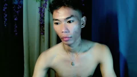 Snapshot of yourdreamboyx chatting on 12/31/24, 08:04 Rence online show from 12/31/24, 08:04