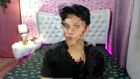 Snapshot of yourdreamboyxx chatting on 09/11/25, 10:04 HEN online show from 09/11/25, 10:04