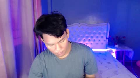 Snapshot of yourdreamboyxx chatting on 11/02/25, 11:18 HEN online show from 11/02/25, 11:18