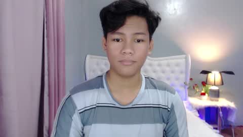 Snapshot of yourdreamboyxx chatting on 11/05/25, 08:20 HEN online show from 11/05/25, 08:20