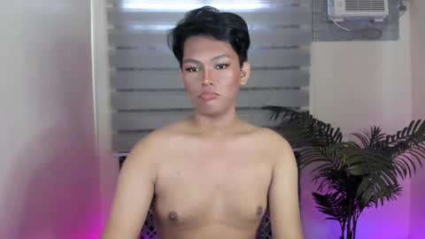 Snapshot of yourdreamboyxx chatting on 11/14/25, 11:24 HEN online show from 11/14/25, 11:24