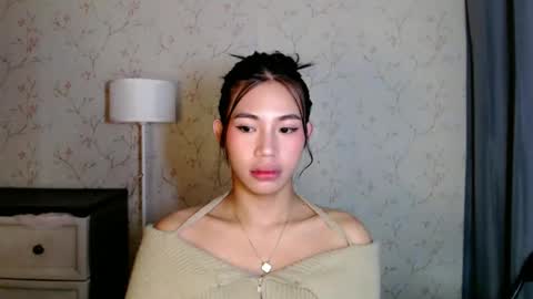 Snapshot of yourdreamgirlgwen chatting on 05/24/26, 05:51 GWENI online show from 05/24/26, 05:51