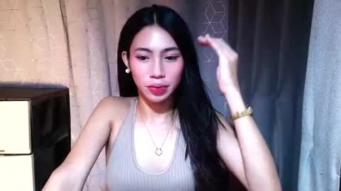 Snapshot of yourdreamgirlgwen chatting on 06/28/26, 05:52 GWENI online show from 06/28/26, 05:52