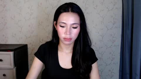 Snapshot of yourdreamgirlgwen chatting on 07/22/26, 06:11 GWENI online show from 07/22/26, 06:11