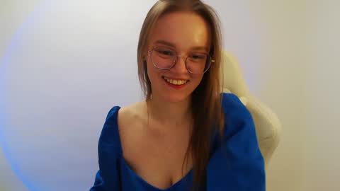 Snapshot of yourdreamray chatting on 02/01/25, 12:07 Lana online show from 02/01/25, 12:07