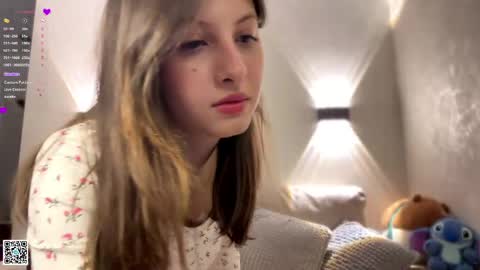 Emilia online show from 04/22/26, 02:18