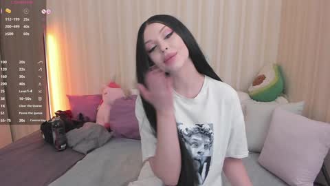 Mary online show from 02/02/25, 09:40