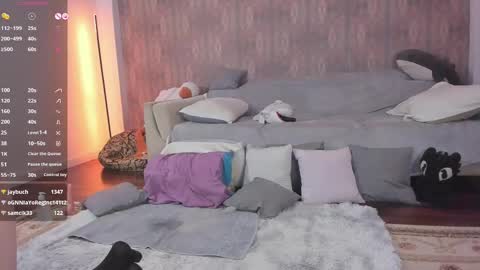 Mary online show from 02/25/25, 12:03