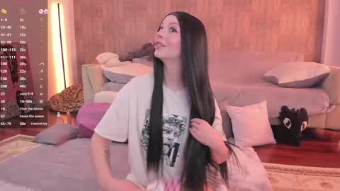 Mary online show from 03/11/25, 07:58