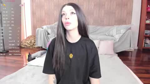 Mary online show from 10/06/25, 10:02