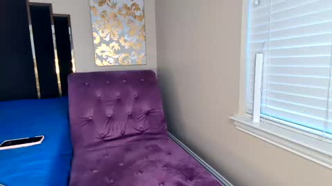 Snapshot of yourfantasy934 chatting on 09/23/25, 10:35 Horny Hotwife Wants To Play online show from 09/23/25, 10:35