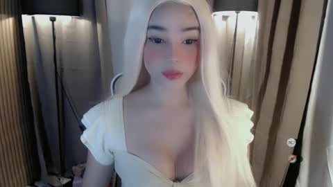 maureen love you online show from 11/28/25, 07:05