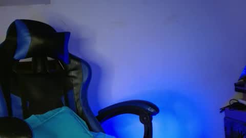 yourfavorite_bigclit online show from 03/15/26, 09:37