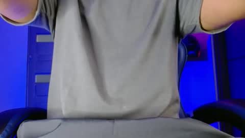 yourfavorite_bigclit online show from 04/22/26, 02:18