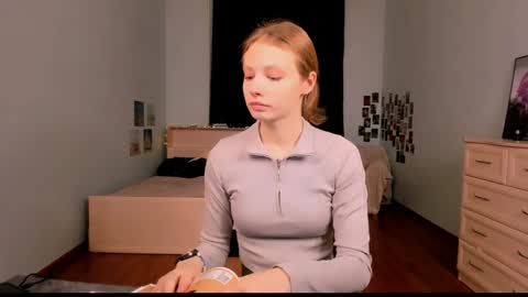 Snapshot of yourfavoritedoctor chatting on 01/11/25, 01:22 Letty online show from 01/11/25, 01:22