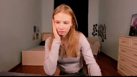 Snapshot of yourfavoritedoctor chatting on 01/11/25, 04:25 Letty online show from 01/11/25, 04:25