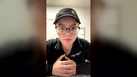 yourfavoriteshorty online show from 02/24/26, 04:32