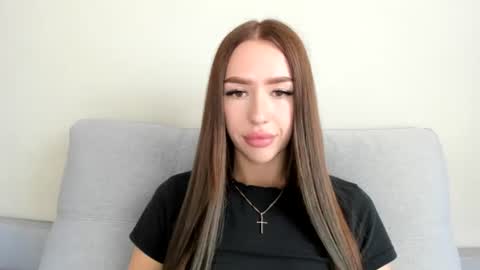 Snapshot of yourgirl_ariella chatting on 06/17/26, 09:56 Ariella online show from 06/17/26, 09:56