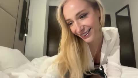 Ambre online show from 05/18/26, 04:24