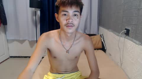 Snapshot of yourguy_josh23 chatting on 08/04/26, 04:53 Josh online show from 08/04/26, 04:53