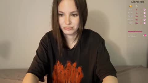 Snapshot of yourher0in chatting on 01/02/25, 01:51 Aida online show from 01/02/25, 01:51