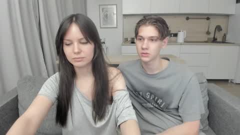 Snapshot of yourher0in chatting on 10/19/25, 11:55 Aida online show from 10/19/25, 11:55