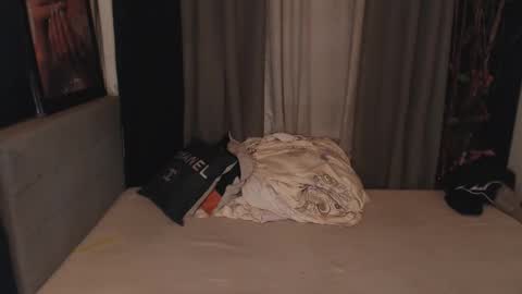 Snapshot of yourhotbambie chatting on 02/20/26, 03:34 im your Bambie online show from 02/20/26, 03:34